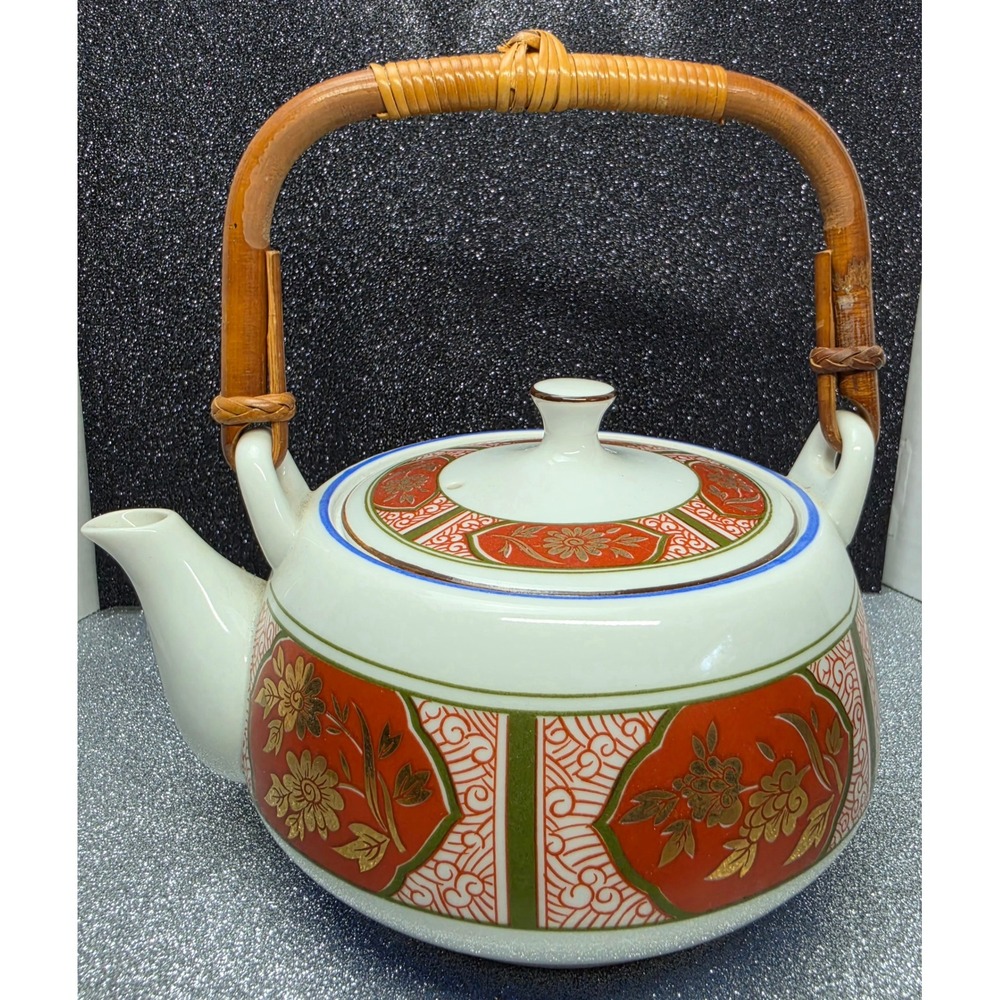 Imari by Kozan Gama Japanese Teapot Porcelain Bamboo Handle Gold Gilt Floral
